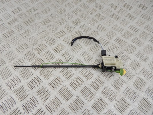 Электропривод запирания лючка топливного бака BMW X5-series (E70) 67 11 6 985 882 Электропривод запирания лючка топливного бака BMW X5-series (E70) 67 11 6 985 882