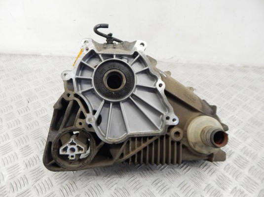 Раздаточная коробка BMW X5-series (E70) 27 10 7 574 777 Раздаточная коробка BMW X5-series (E70) 27 10 7 574 777