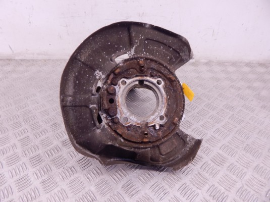 Ступица задняя левая BMW X5-series (E70) 33 32 6 879 101