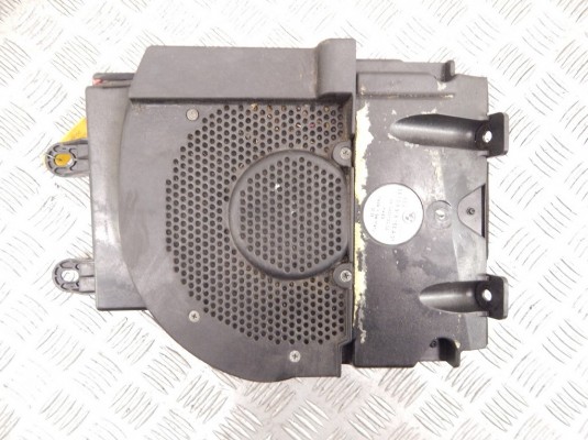 Сабвуфер BMW 7-series (E65/66) 65 10 6 915 158