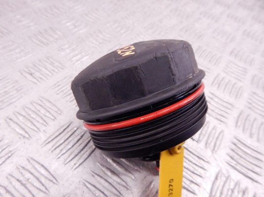Крышка масляного стакана BMW 3-series (E90/91/92) 11 42 7 525 334
