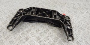 Кронштейн КПП BMW 5-series (E60/61) 22 31 6 761 102