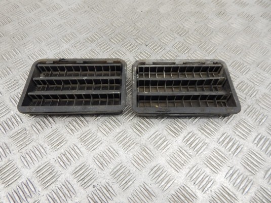 Решетка вентиляции кузова BMW 5-series (E39) 64 22 8 391 346