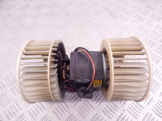 Моторчик печки BMW X5-series (E53) 64 11 8 385 558