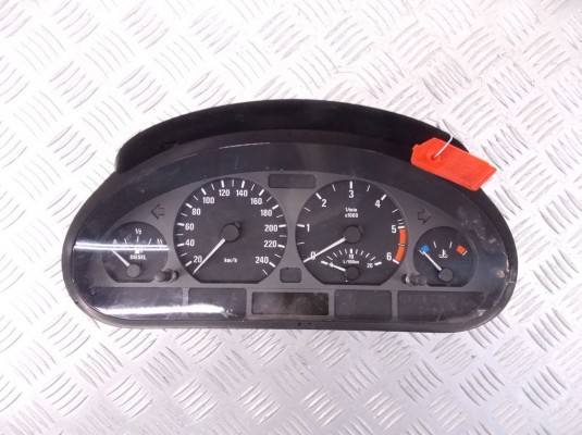 Щиток приборов (приборная панель) BMW 3-series (E46) 62 11 6 932 896