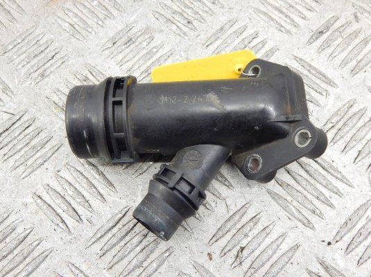 Фланец (тройник) системы охлаждения BMW X5-series (E53) 11 12 2 247 744