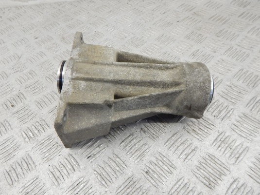 Кронштейн полуоси BMW X5-series (E53) 31 51 7 503 115