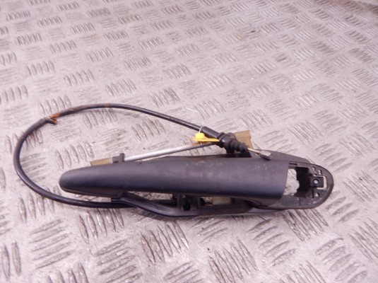 Ручка наружная передняя левая BMW 3-series (E46) 51 21 8 253 455 Ручка наружная передняя левая BMW 3-series (E46) 51 21 8 253 455