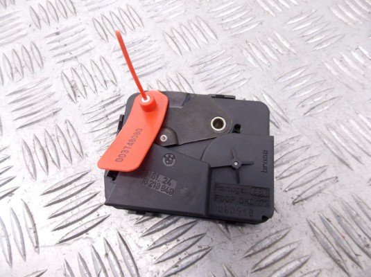 Замок стекла двери багажника BMW 3-series (E90/91/92)