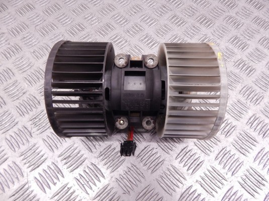 Моторчик печки BMW 3-series (E46) 64 11 9 204 154