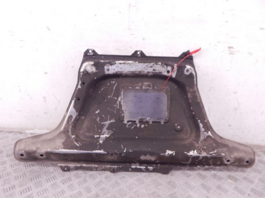 Защита двигателя BMW 3-series (E46) 51 71 7 028 433 Защита двигателя BMW 3-series (E46) 51 71 7 028 433