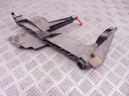 Крепление фары левой BMW X3-series (E83) 63 12 6 939 199