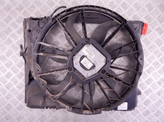 Вентилятор радиатора BMW 3-series (E90/91/92) 17 42 7 562 080 Вентилятор радиатора BMW 3-series (E90/91/92) 17 42 7 562 080
