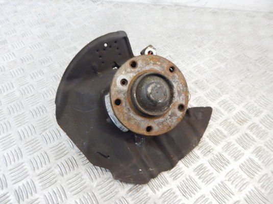 Ступица передняя левая BMW 3-series (E46) 31 21 1 096 429
