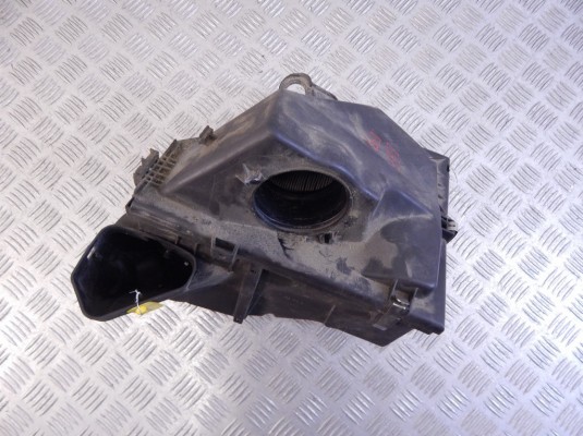 Корпус воздушного фильтра BMW 1-series (E87) 13 71 7 797 460