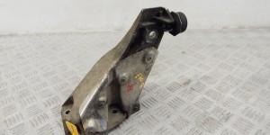 Кронштейн двигателя BMW X5-series (E70) 22 11 6 772 680