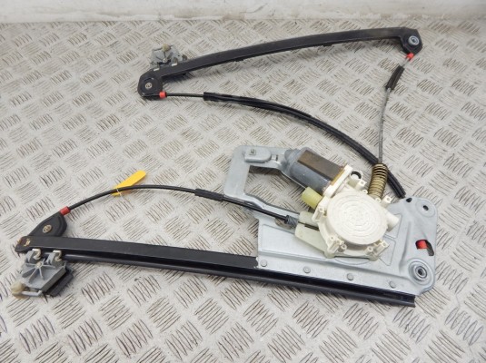 Стеклоподъемник электрический передний правый BMW 5-series (E39) 51 33 8 252 394