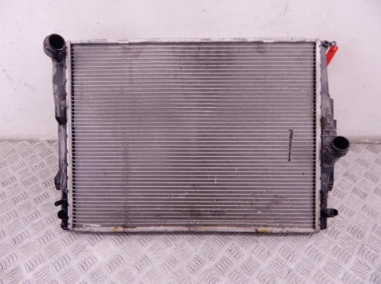 Радиатор (основной) BMW 3-series (E90/91/92) 17 11 7 562 079