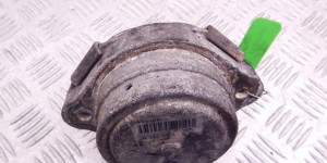 Подушка крепления двигателя BMW X5-series (E53) 22 11 6 758 444