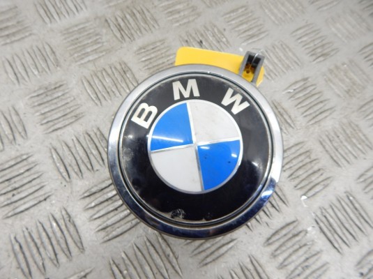 Ручка открывания багажника BMW 1-series (E87) 51 24 7 200 938 Ручка открывания багажника BMW 1-series (E87) 51 24 7 200 938