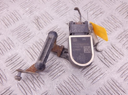 Датчик положения кузова BMW 7-series (F01/02) 37 14 6 784 072 Датчик положения кузова BMW 7-series (F01/02) 37 14 6 784 072