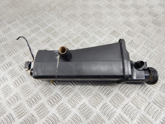 Бачок расширительный BMW 3-series (E46) Бачок расширительный BMW 3-series (E46)