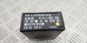 Блок управления пневмоподвеской BMW X5-series (E53) 37 14 1 092 396