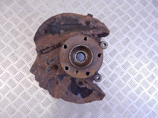 Ступица передняя левая BMW X5-series (E53) 31 21 6 761 575