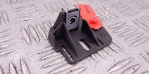 Кронштейн крепления фары противотуманной правой BMW 3-series (E90/91/92) 51 64 7 136 828 Кронштейн крепления фары противотуманной правой BMW 3-series (E90/91/92) 51 64 7 136 828