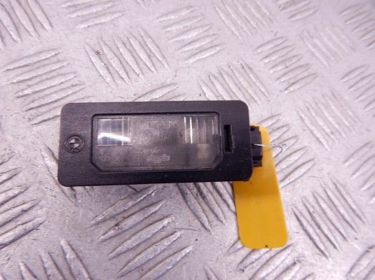 Подсветка номера BMW 3-series (E90/91/92) 63 26 8 372 001
