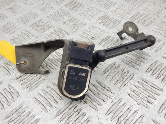 Датчик положения кузова BMW X1-series (E84) 37 14 6 785 206 Датчик положения кузова BMW X1-series (E84) 37 14 6 785 206