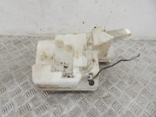 Бачок омывателя BMW 5-series (E60/61) 61 66 7 055 349 Бачок омывателя BMW 5-series (E60/61) 61 66 7 055 349