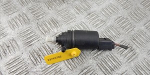 Насос (моторчик) омывателя стекла BMW 3-series (E90/91/92) 67 12 8 377 612 Насос (моторчик) омывателя стекла BMW 3-series (E90/91/92) 67 12 8 377 612