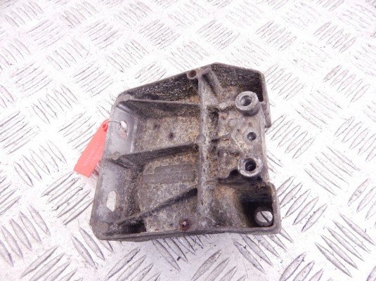 Кронштейн BMW 5-series (E60/61) 51 61 7 010 593