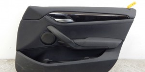Обшивка двери передней правой (дверная карта) BMW X1-series (E84)