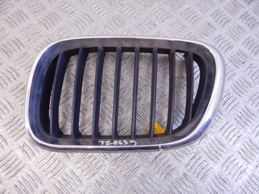 Решетка радиатора BMW X5-series (E53) 51 13 8 247 675