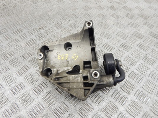 Кронштейн компрессора кондиционера BMW X5-series (E53) 64 55 7 786 708