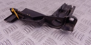Крепление фары правой BMW 3-series (E46) 63 12 8 380 188