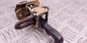 Ограничитель открывания двери передней BMW 3-series (E46) 51 21 8 160 959