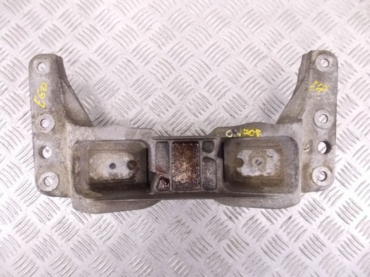 Кронштейн КПП BMW 5-series (E60/61) 22 31 6 776 521