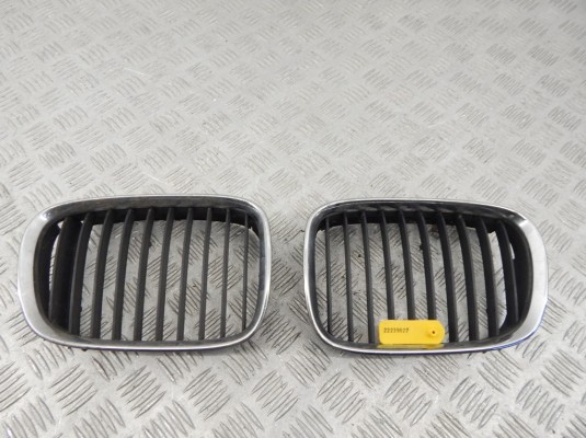 Решетка радиатора BMW 5-series (E39) 51 13 8 159 315
