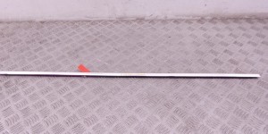 Молдинг стекла двери задней правой наружный BMW 5-series (E39) 51 22 8 204 392 Молдинг стекла двери задней правой наружный BMW 5-series (E39) 51 22 8 204 392