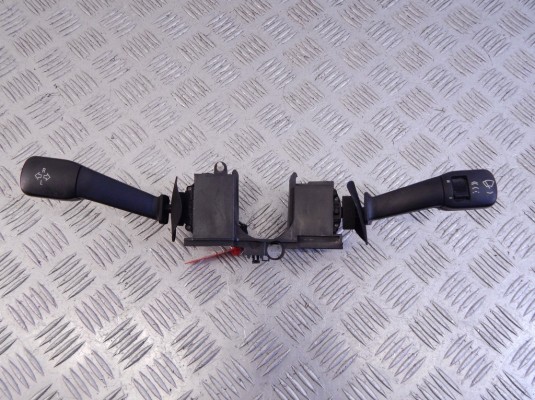 Переключатель подрулевой (стрекоза) BMW 5-series (E39) 32 31 1 162 088