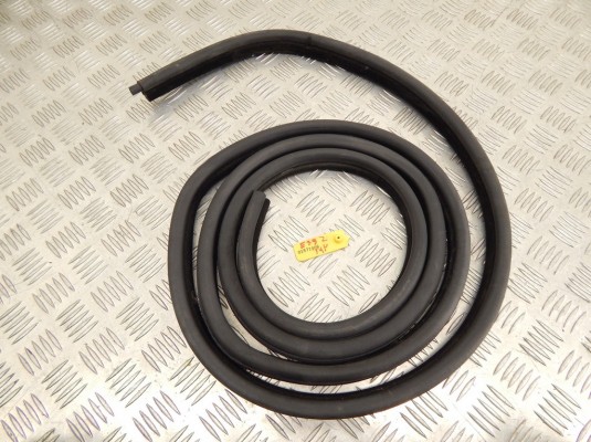 Уплотнитель BMW 5-series (E39) 51 72 7 116 407 Уплотнитель BMW 5-series (E39) 51 72 7 116 407