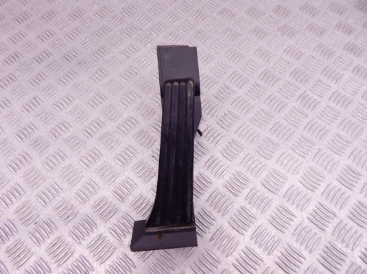 Педаль газа BMW 1-series (E87) 35 40 6 766 931 Педаль газа BMW 1-series (E87) 35 40 6 766 931
