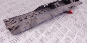 Кронштейн крепления порога BMW 4-series (F32/33/36) 51 77 7 320 209 Кронштейн крепления порога BMW 4-series (F32/33/36) 51 77 7 320 209