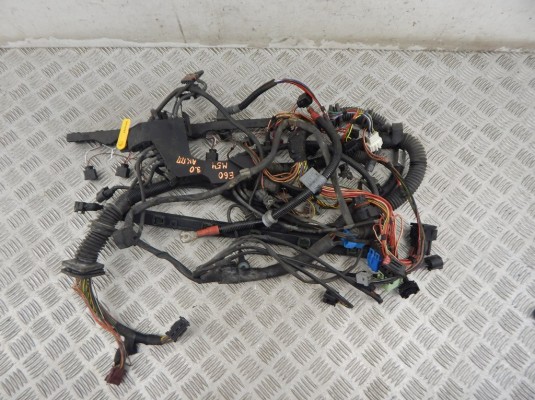 Проводка двигателя BMW 5-series (E60/61) 12 51 7 529 696 Проводка двигателя BMW 5-series (E60/61) 12 51 7 529 696