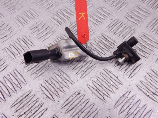 Датчик коленвала BMW X5-series (E70) 13 62 7 809 334 Датчик коленвала BMW X5-series (E70) 13 62 7 809 334