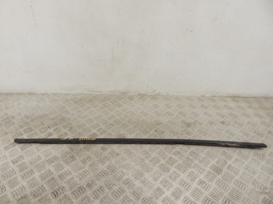 Молдинг стекла двери задней правой наружный BMW 3-series (F30/31)