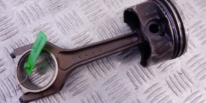 Поршень BMW 1-series (E87) 11 25 7 560 669